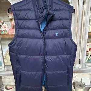 NWT izod men’s vest make offer!